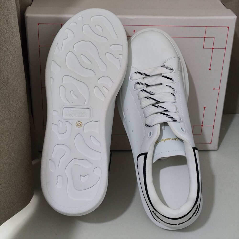Alexander McQueen White Leather Low-Top Sneakers with Striped Laces - Picture 2 of 8